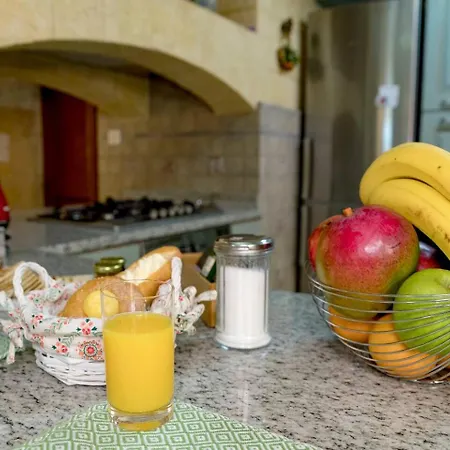 Mellieha Cosy House Of Character By Homely *