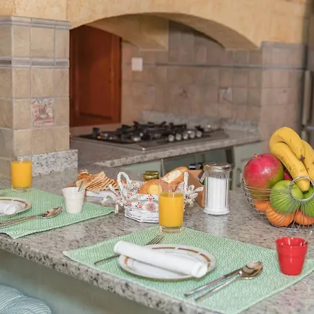 Mellieha Cosy House Of Character By Homely Vakantiehuis