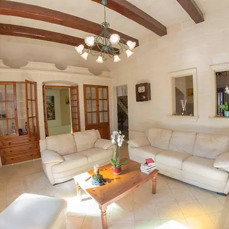 Mellieha Cosy House Of Character By Homely Vakantiehuis *