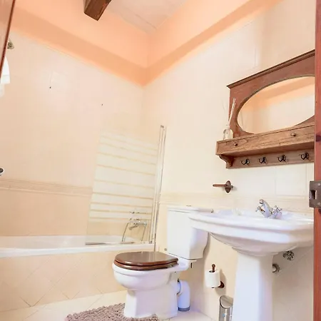 Mellieha Cosy House Of Character By Homely