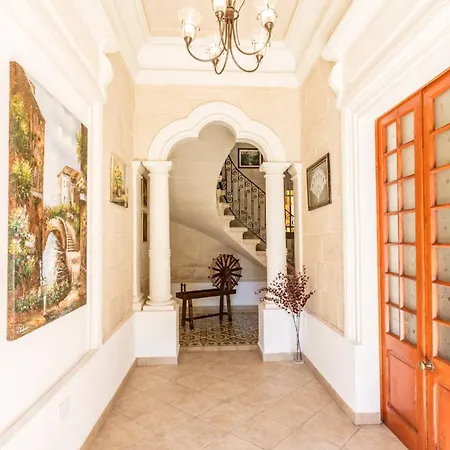 Casa de Férias Mellieha Cosy House Of Character By Homely *