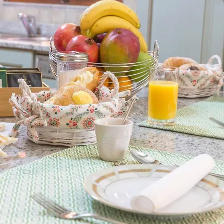 Mellieha Cosy House Of Character By Homely *