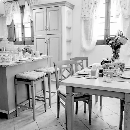 Mellieha Cosy House Of Character By Homely Casa de Férias Ix-Xaghra ta' Barra