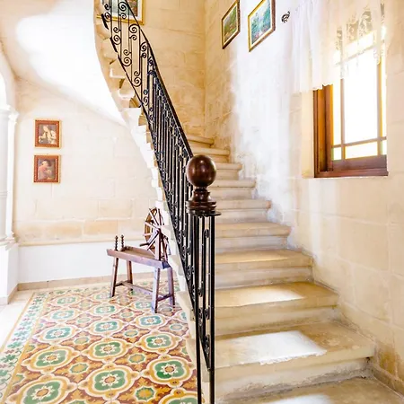 Mellieha Cosy House Of Character By Homely Casa de Férias *