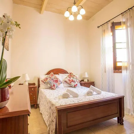 Casa de Férias Mellieha Cosy House Of Character By Homely *