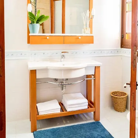 Mellieha Cosy House Of Character By Homely * Ix-Xaghra ta' Barra