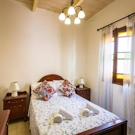 Mellieha Cosy House Of Character By Homely Casa de Férias Ix-Xaghra ta' Barra